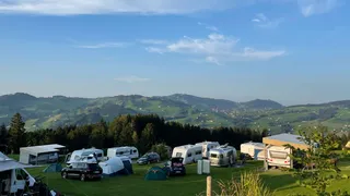 Camping Appenzell: Camper on the campsite Eischen