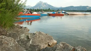 Hop lake with boats