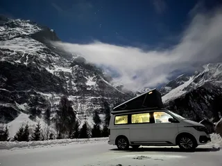 Very cozy in the camper or caravan on the campsite or camp: with the family spend a quiet year change.