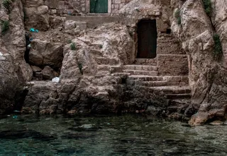 Ruins in the sea in Krraotia